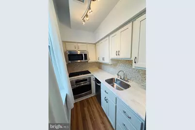 234 N 3rd Street #203, Philadelphia, PA 19106 - Photo 19