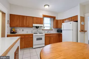 7735 Hasbrook Ave, Philadelphia, PA 19111 - Photo 11
