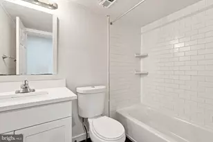 1525 Green St, Philadelphia, PA 19130 - Photo 9