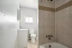 6616 Woodland Ave, Philadelphia, PA 19142 - Photo 11
