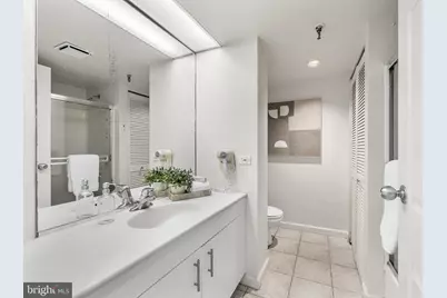 2001 Hamilton Street #1704, Philadelphia, PA 19130 - Photo 25