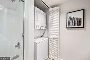 2001 Hamilton St, Philadelphia, PA 19130 - Photo 33