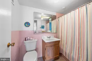 2401 Pennsylvania Ave, Philadelphia, PA 19130 - Photo 21