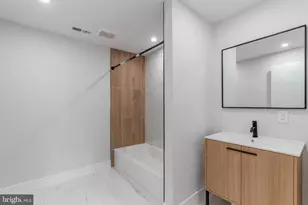 4522 Baker St, Philadelphia, PA 19127 - Photo 17