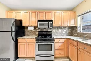 2432 S Bancroft St, Philadelphia, PA 19145 - Photo 7