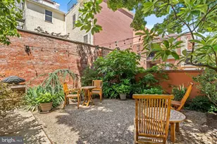 1023 Clinton St, Philadelphia, PA 19107 - Photo 17
