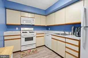 58102 Delaire Landing Rd, Philadelphia, PA 19114 - Photo 7