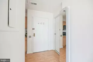 315 New St, Philadelphia, PA 19106 - Photo 15