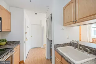 315 New St, Philadelphia, PA 19106 - Photo 13