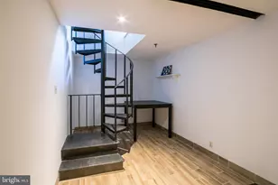 1137 Pine St, Philadelphia, PA 19107 - Photo 11