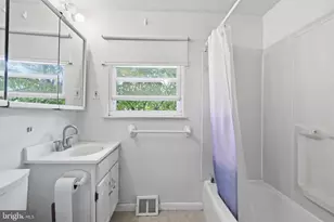 2838 Shipley Rd, Philadelphia, PA 19152 - Photo 17