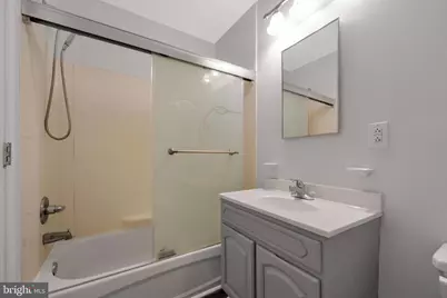 1318 Bainbridge Street, Philadelphia, PA 19147 - Photo 13