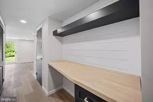 857 Green Valley Dr, Philadelphia, PA 19128 - Photo 25
