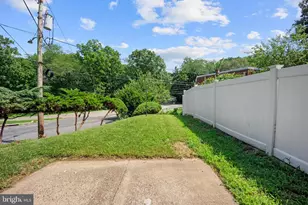 857 Green Valley Dr, Philadelphia, PA 19128 - Photo 31