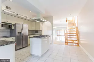 730 S Front St, Philadelphia, PA 19147 - Photo 11
