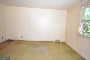 6517 Algard St, Philadelphia, PA 19135 - Photo 9