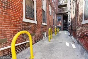 1828 Green St, Philadelphia, PA 19130 - Photo 11