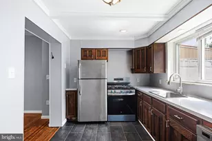 2009 S Darien St, Philadelphia, PA 19148 - Photo 5