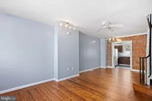 2009 S Darien St, Philadelphia, PA 19148 - Photo 3