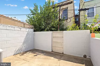 2009 S Darien Street, Philadelphia, PA 19148 - Photo 13
