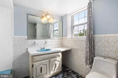 2009 S Darien Street, Philadelphia, PA 19148 - Photo 11