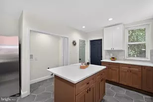 5006 N 19th St, Philadelphia, PA 19141 - Photo 9