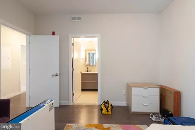 938 New Market Street #204, Philadelphia, PA 19123 - Photo 11