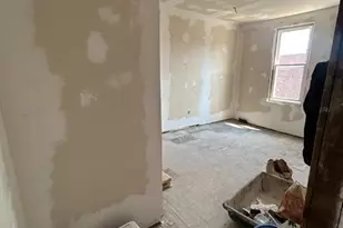 2038 W Spencer Ave, Philadelphia, PA 19138 - Photo 15