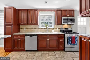 461 Summit Ave, Philadelphia, PA 19128 - Photo 13