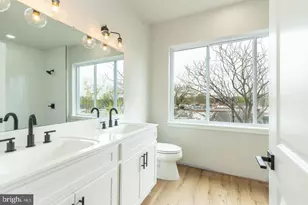 2121 Bellmore St, Philadelphia, PA 19134 - Photo 9