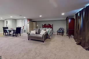 8902 Blue Grass Rd, Philadelphia, PA 19152 - Photo 43