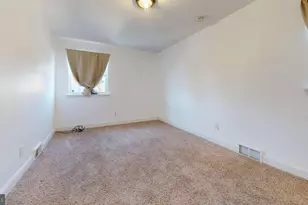 8902 Blue Grass Rd, Philadelphia, PA 19152 - Photo 25