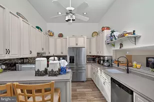 1127 Hower Ln, Philadelphia, PA 19115 - Photo 17