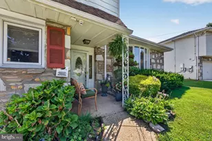 1127 Hower Ln, Philadelphia, PA 19115 - Photo 5