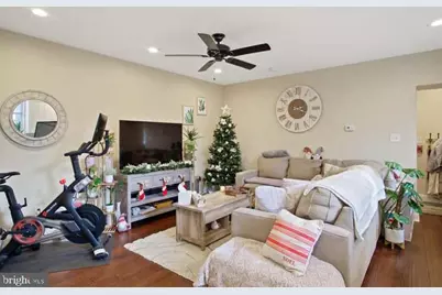 316 W Salaignac Street, Philadelphia, PA 19128 - Photo 3