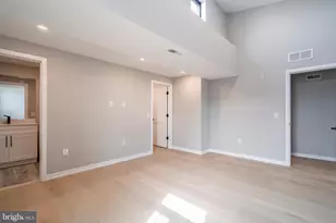 719 Dickinson St, Philadelphia, PA 19147 - Photo 13