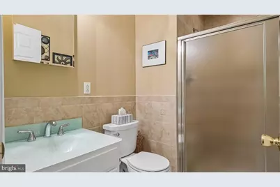 718 S 19th Street, Philadelphia, PA 19146 - Photo 15