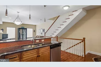 718 S 19th Street, Philadelphia, PA 19146 - Photo 9