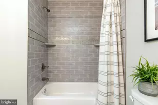 1239 S 17th St, Philadelphia, PA 19146 - Photo 21