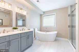 1239 S 17th St, Philadelphia, PA 19146 - Photo 27