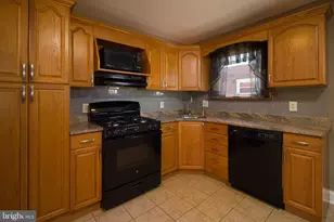7849 Anita Dr, Philadelphia, PA 19111 - Photo 7