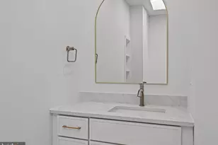 1335 Pine St, Philadelphia, PA 19107 - Photo 19