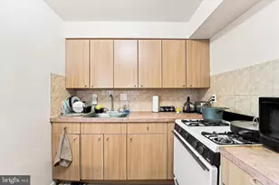 498 Avon St, Philadelphia, PA 19116 - Photo 5