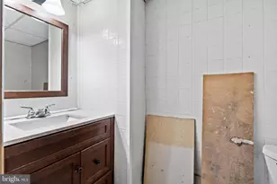 221 Widener St, Philadelphia, PA 19120 - Photo 27