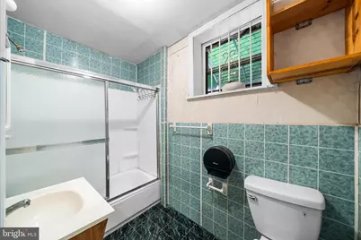 1821 E Sergeant Street, Philadelphia, PA 19133 - Photo 11