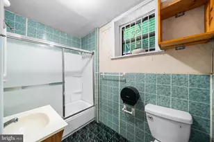 1821 W Sergeant St, Philadelphia, PA 19133 - Photo 11