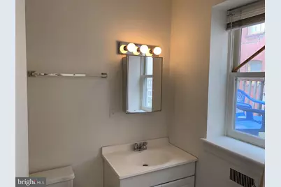 1211 Locust Street #3F, Philadelphia, PA 19107 - Photo 11