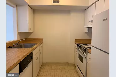 1211 Locust Street #3F, Philadelphia, PA 19107 - Photo 9