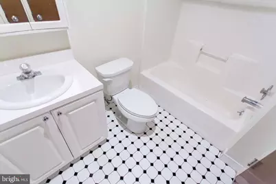 1300 Chestnut Street #303, Philadelphia, PA 19107 - Photo 19