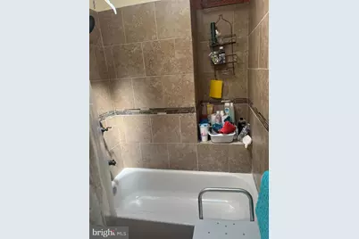 1633 W Wyoming Avenue, Philadelphia, PA 19140 - Photo 15